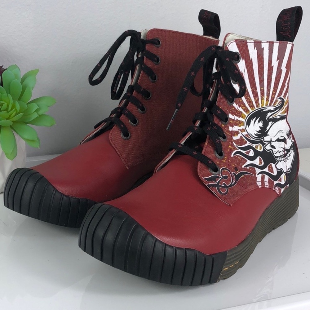 Red Graphic Women's Boots